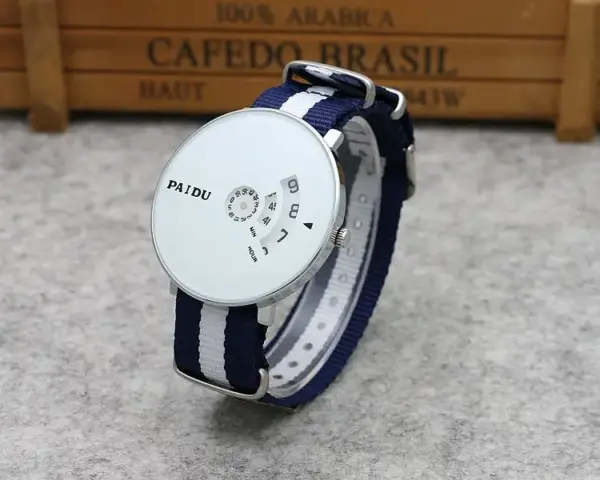 Minimalist UTHAI CQ208 Rotary Quartz Watch - Image 13