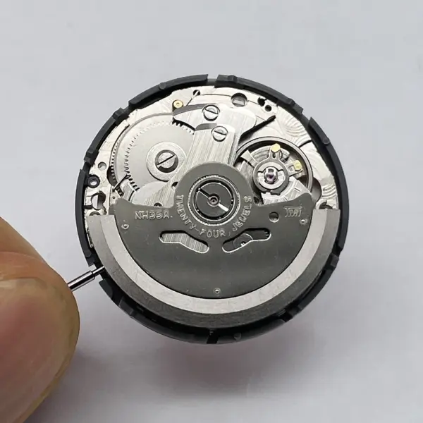 NH35A Movement Mod with Red Datewheel - Image 3