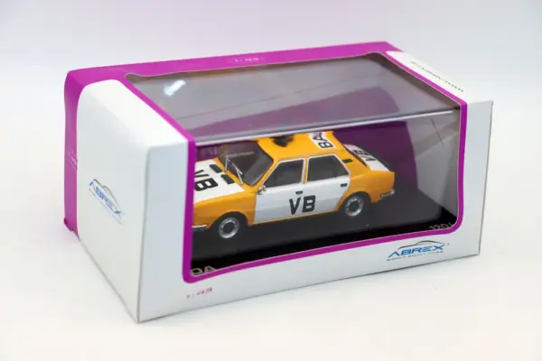 1:43 Scale Diecast Škoda 120L VB Police Car - Image 6