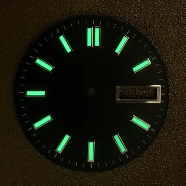 28.5mm Green Luminous Watch Dial for NH36 - Image 5