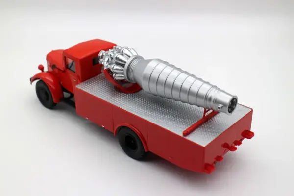 1/43 Scale MAZ-200 Soviet Fire Truck Model - Image 3