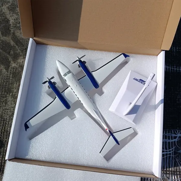 1/75 Scale King Air 350i Diecast Model Aircraft - Image 6