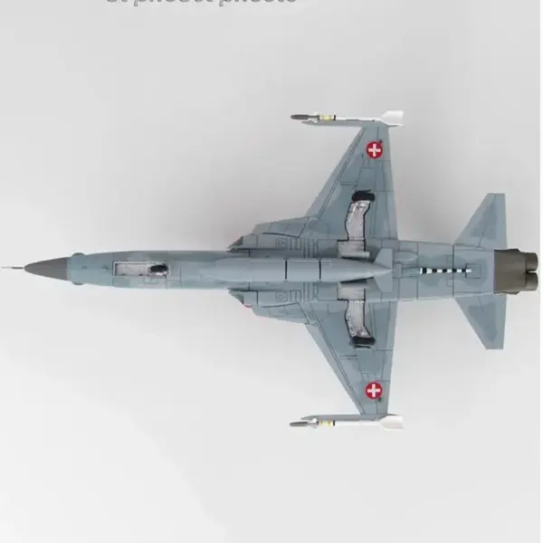 1:72 Scale F-5E Tiger II Fighter Model - Image 4