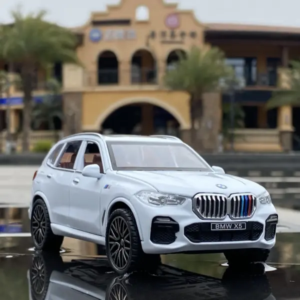 1:32 BMW X5 Alloy Model Car with Sound Light - Image 3