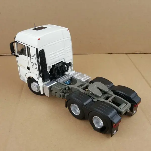 1:36 Scale Shandeka C7H Diecast Truck Model - Image 4