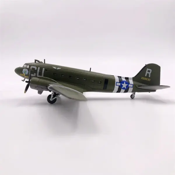 1:100 Diecast Douglas C47 Skytrain Model Aircraft - Image 8