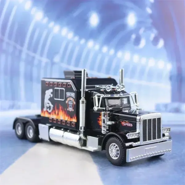 1:24 Peterbilt 389 Alloy Toy Truck Model - Image 2