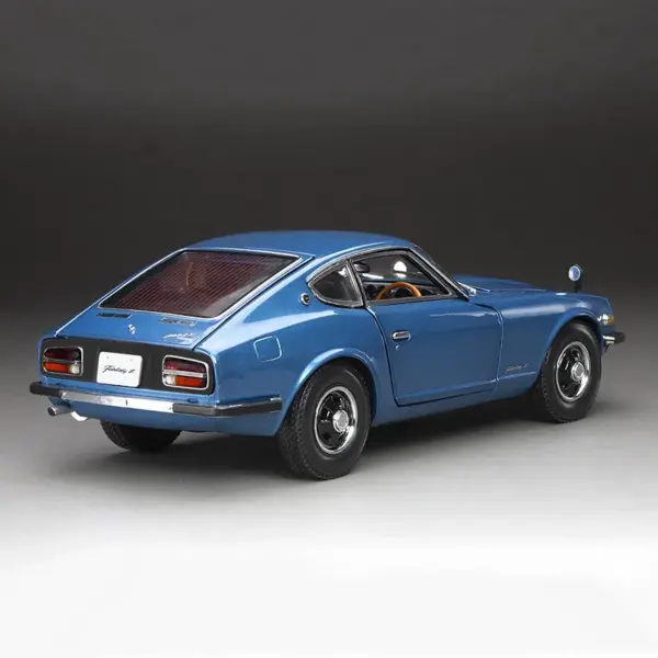 1:18 Scale Nissan 1970 Fairlady Z Diecast Model - Image 4