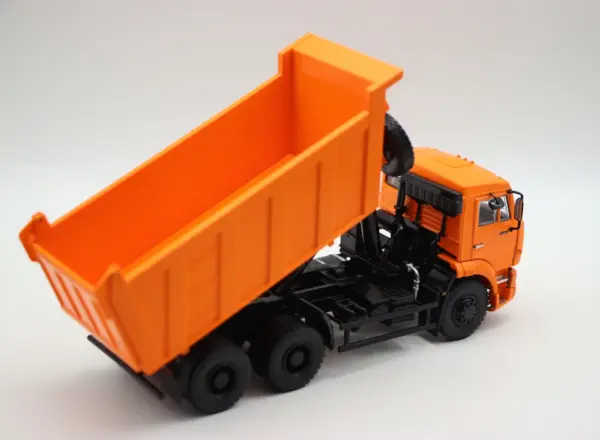 1/43 Scale Diecast KAMAZ-6520 Dump Truck Orange - Image 5