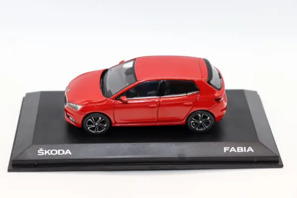 1:43 Scale Skoda Fabia Diecast Car Model - Image 10
