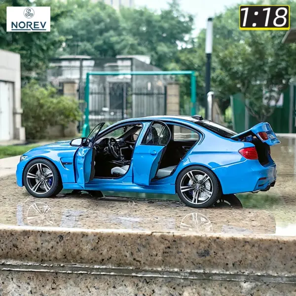 1:18 Scale Diecast BMW M3 F80 Model Car - Image 4