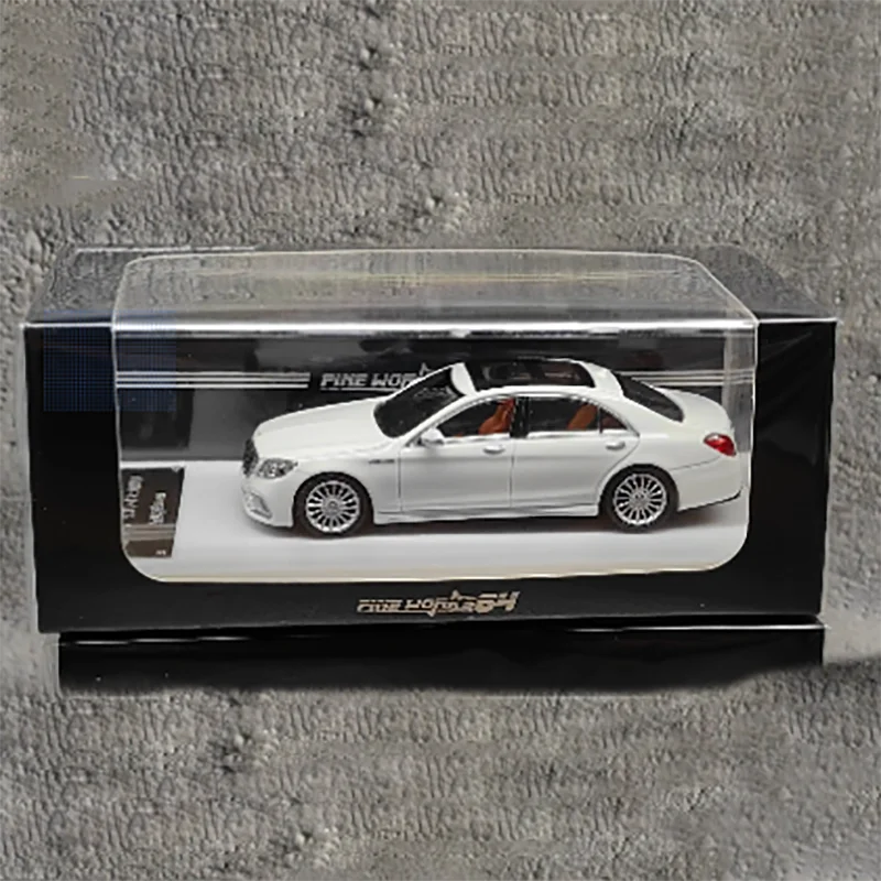 1:64 Scale Alloy Benz AMG S65 Vehicle Model 4 1:64 Scale Alloy Benz AMG S65 Vehicle Model - Image 4