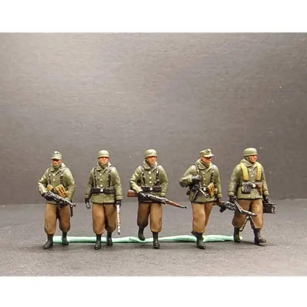 1/72 Scale 5 Resin German Soldier Figures - Image 3