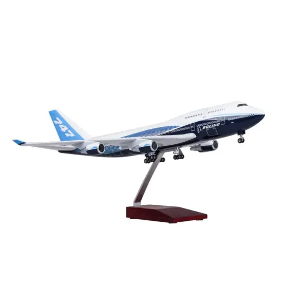 1:150 Scale Boeing 747 Diecast Model Aircraft - Image 5