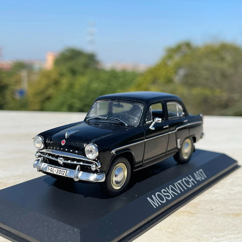 Soviet Moskvitch 407 Diecast Car Model 1:43 3 Soviet Moskvitch 407 Diecast Car Model 1:43 - Image 3