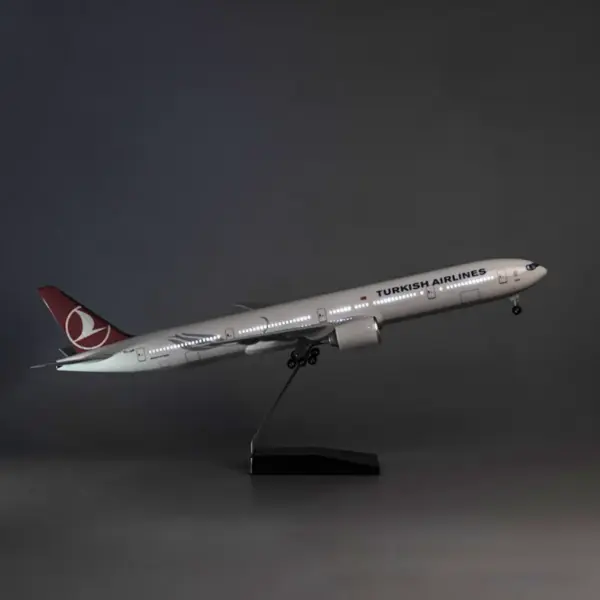 1:157 Scale B777 Turkish Airlines Model Airplane - Image 4