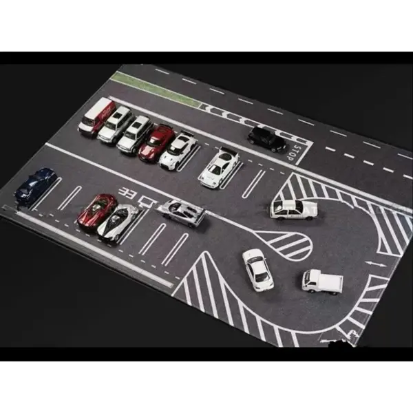 1:64 Scale City Road Scene Mat - Image 6