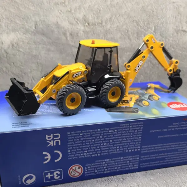 1:50 Scale JCB 4CX Diecast Backhoe Loader