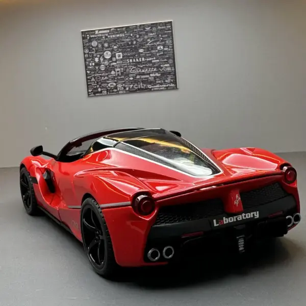 1:22 Scale Ferrari Laferrari Diecast Model Car - Image 3