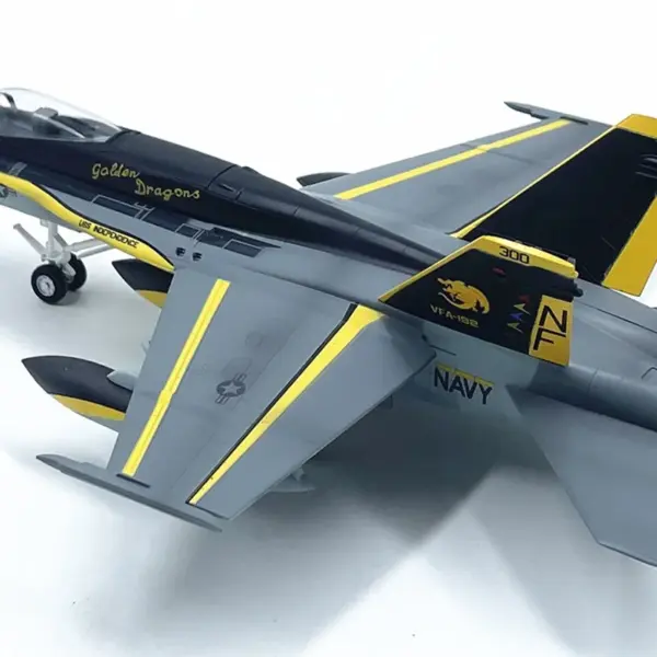 1:72 Scale F/A-18C Hornet Aircraft Model - Image 3