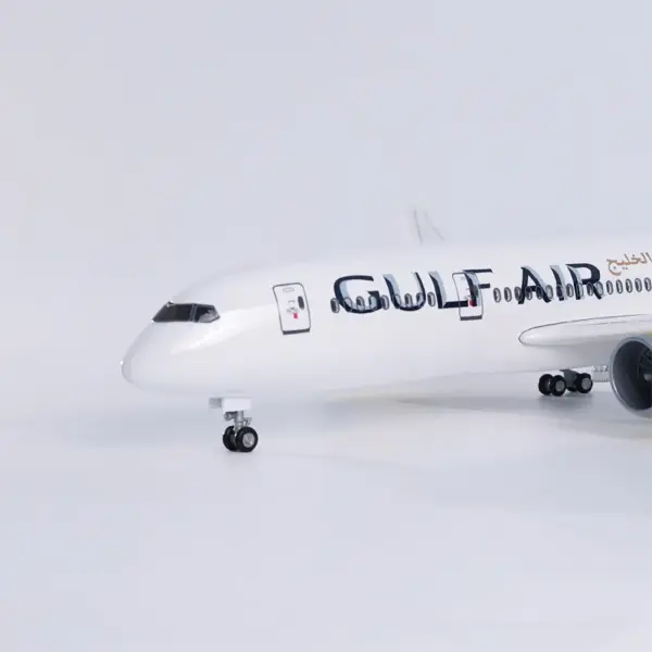 Gulf Air B787 Diecast Resin Model Aircraft - Image 5