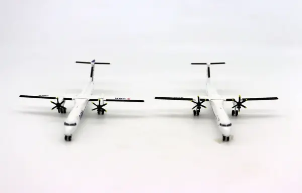 1/400 Scale JAC JA841C & JAL JA81RC Model - Image 4