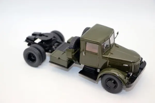 1/43 Scale MAZ 200B Truck Diecast Model - Image 4