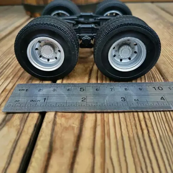 1:24 Scale Truck Rear Wheel Assembly Set - Image 5