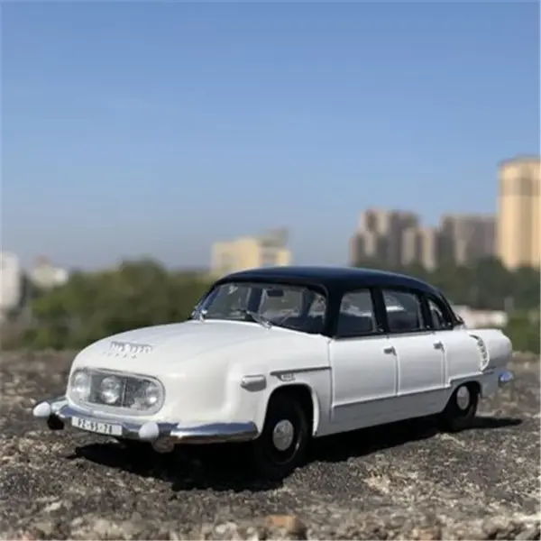 1:43 Scale Diecast TATRA 603 Model Car