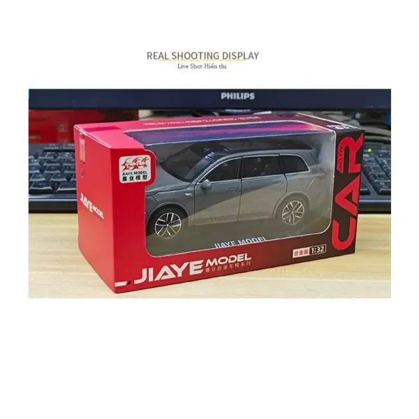 1:32 Alloy SUV Model Car with Sound and Light - Image 6