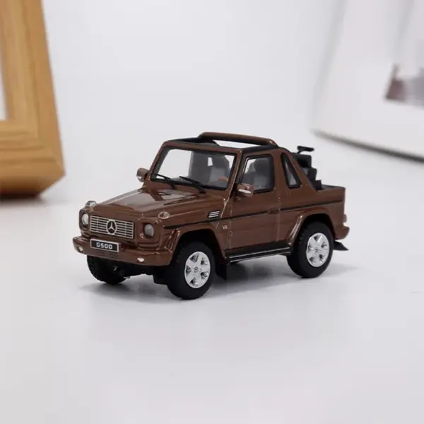 1:64 Scale G500 Open-top Off-road Model Car - Image 4