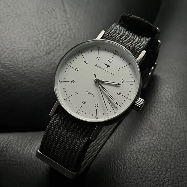 Simple Bauhaus Couple Quartz Watches Set - Image 2