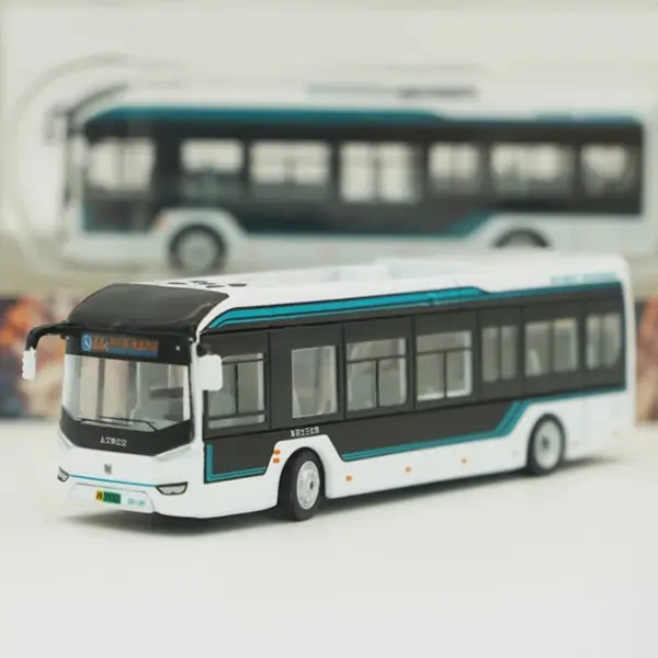 Diecast 1/120 Scale Shanghai Bus Model - Image 3