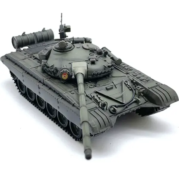 1:72 Scale Russian T-72A Battle Tank Model - Image 4