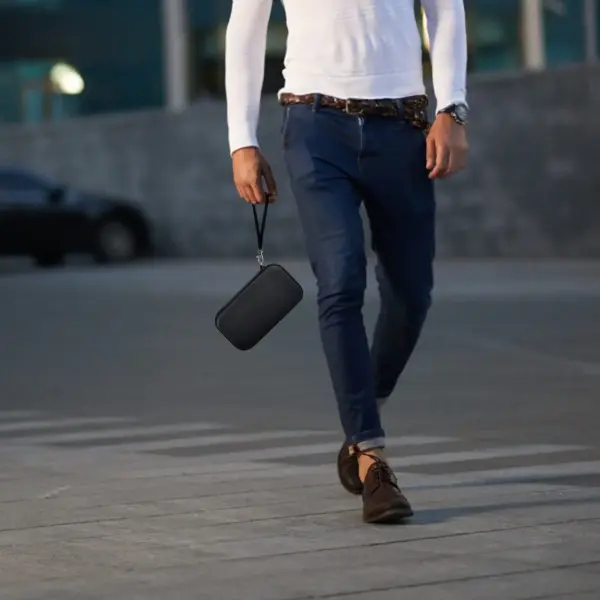 4 Finger Cigar Travel Case with Humidifier - Image 6