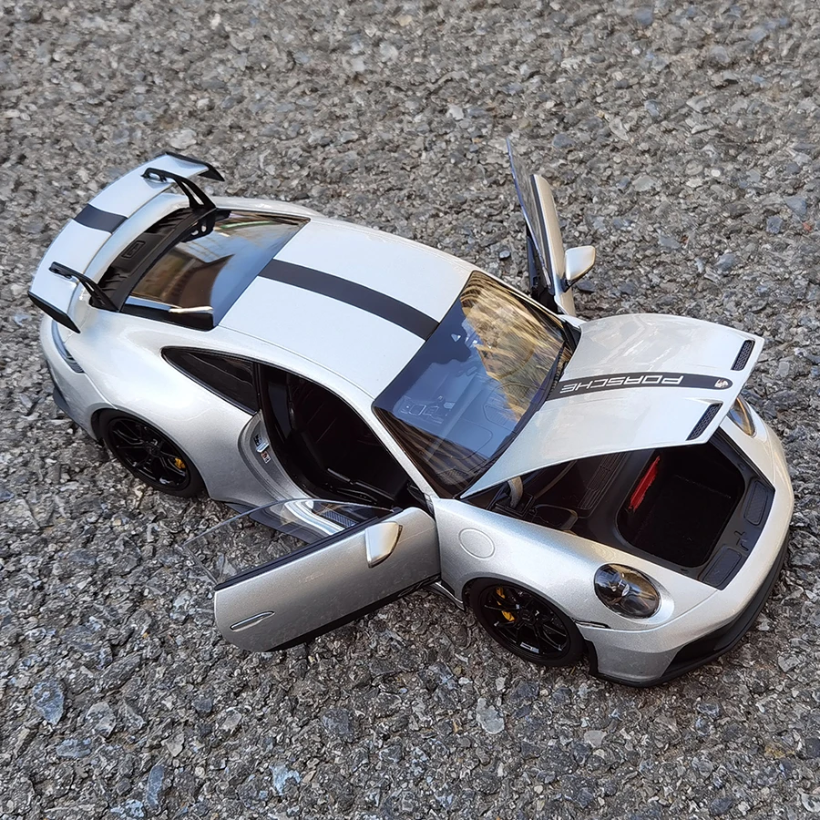 NOREV 1/18 Scale Porsche 911 GT3 Model 4 NOREV 1/18 Scale Porsche 911 GT3 Model - Image 4