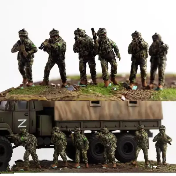 1:72 Scale Soviet Soldiers Model Set of 6 - Image 4