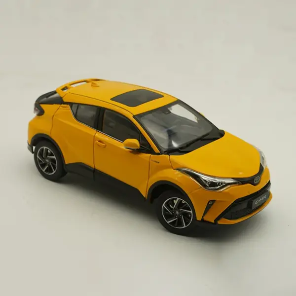 1:18 Scale Diecast Toyota C-HR Model Car - Image 2