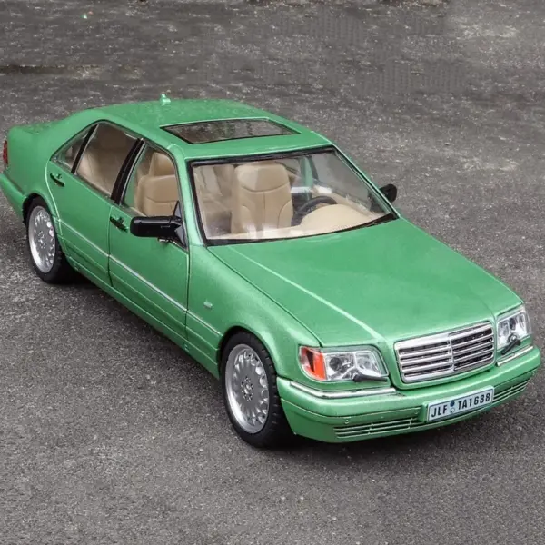 1/24 Alloy W140 320 SEL Diecast Model Car