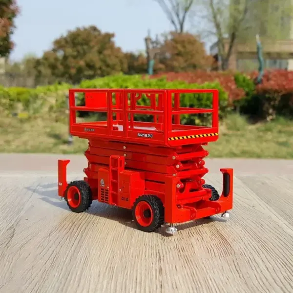 Diecast 1:40 LGMG Aerial Work Platform Model - Image 2