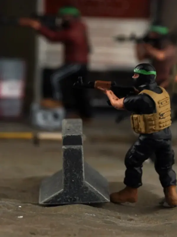 1/72 Scale 7 Pack Soldier Model Figures - Image 3