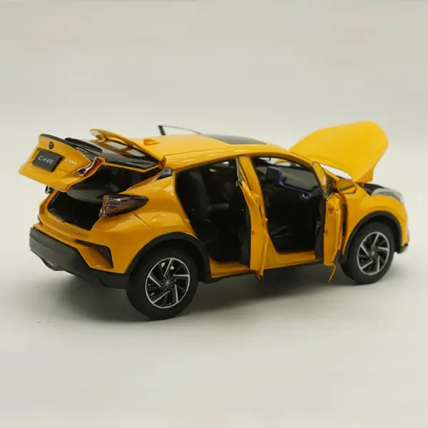 1:18 Scale Diecast Toyota C-HR Model Car - Image 6