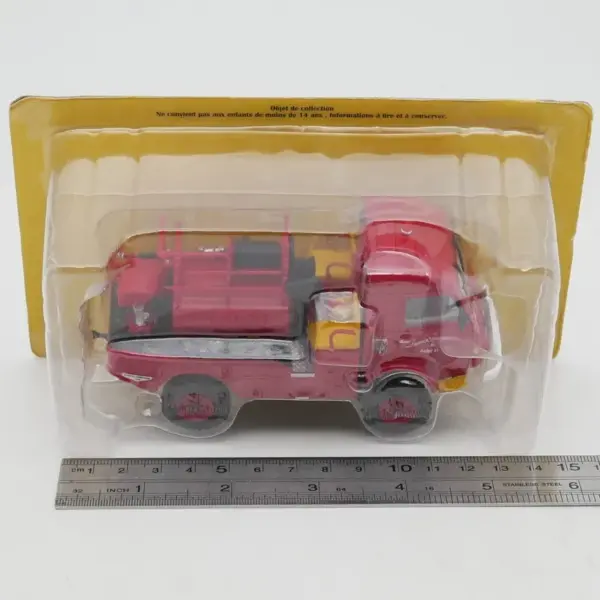 1:43 Scale Alloy French Fire Truck Model - Image 6