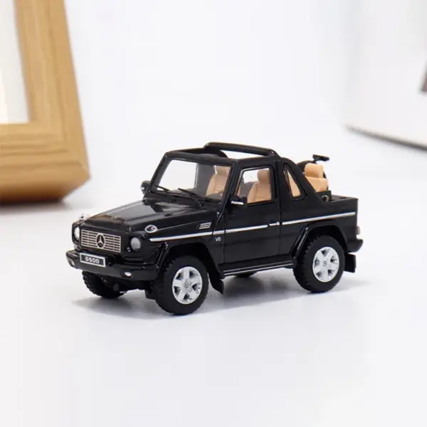 1:64 Scale G500 Open-top Off-road Model Car - Image 6