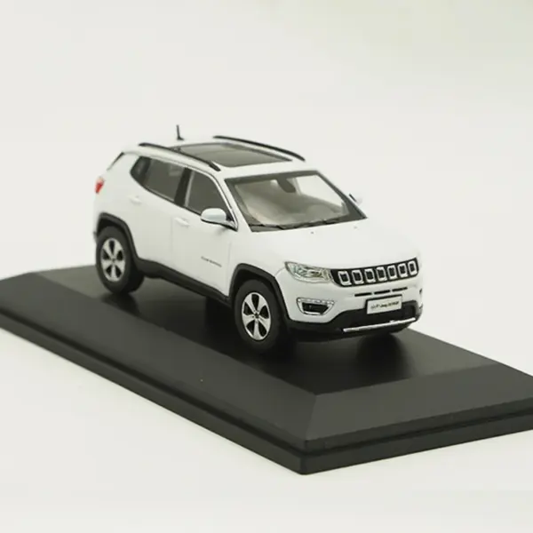 1:43 Jeep Compass Diecast Alloy Model Car - Image 2