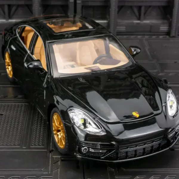 1:24 Diecast Porsche Panamera Model Car - Image 4