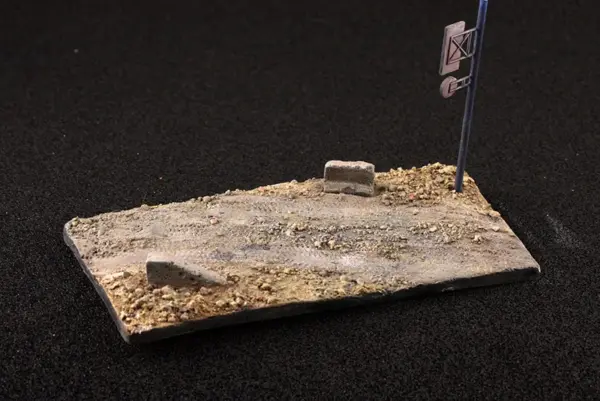 1:72 Scale Ruined Ground Model Platform - Image 4