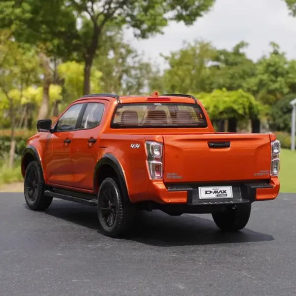 Diecast 1:18 ISUZU D-MAX Pickup Model - Image 3