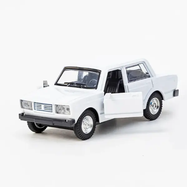 1:32 Scale Metal Alloy Soviet Lada Model Car - Image 5