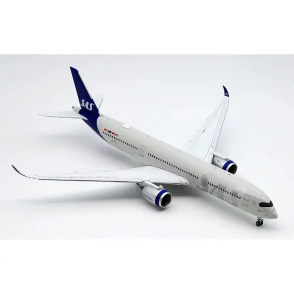 1:200 Scale Diecast SAS Airbus A350-900XWB Model - Image 4
